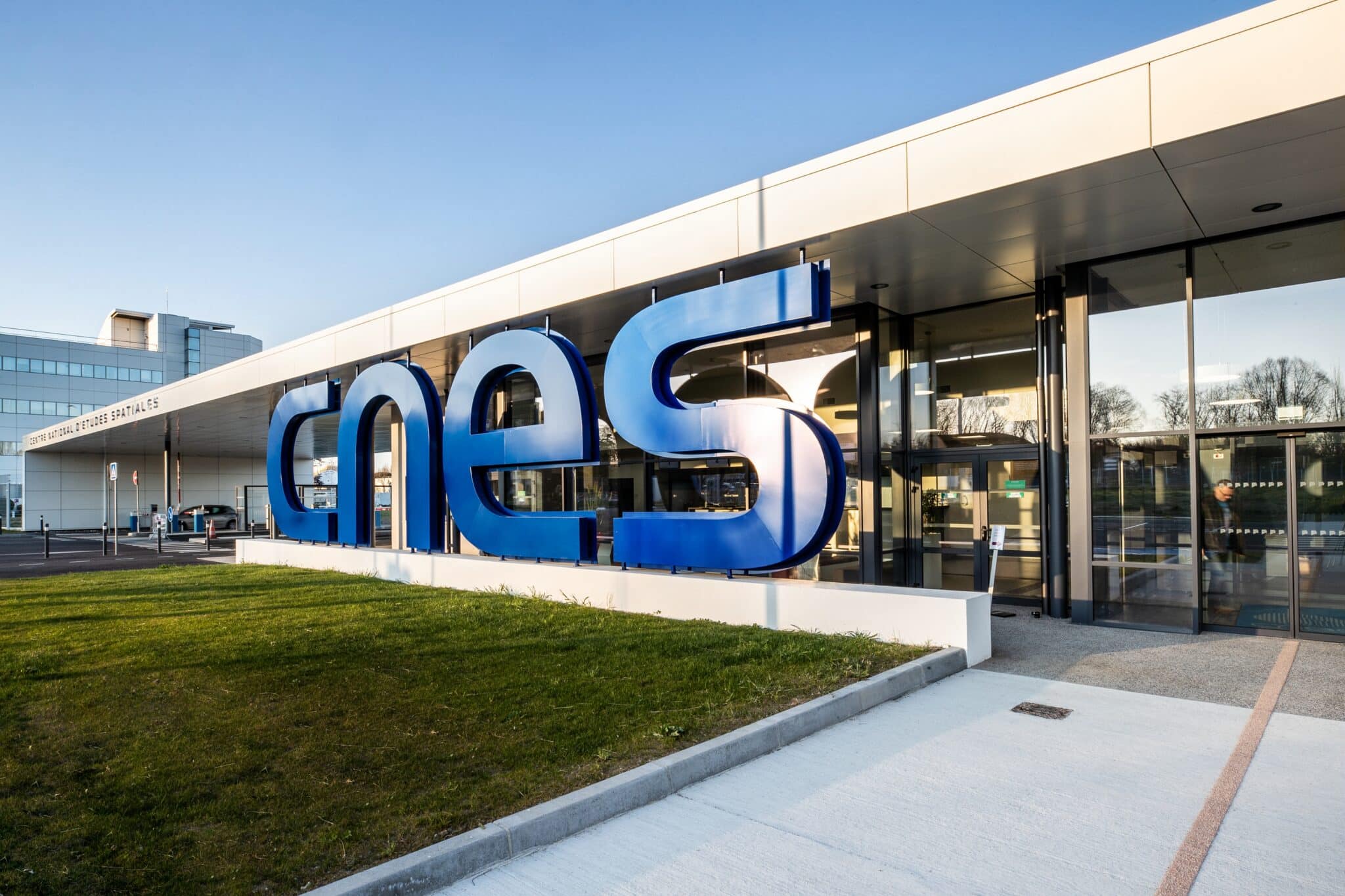 L ASC ASC CNES L ASC ASC CNES